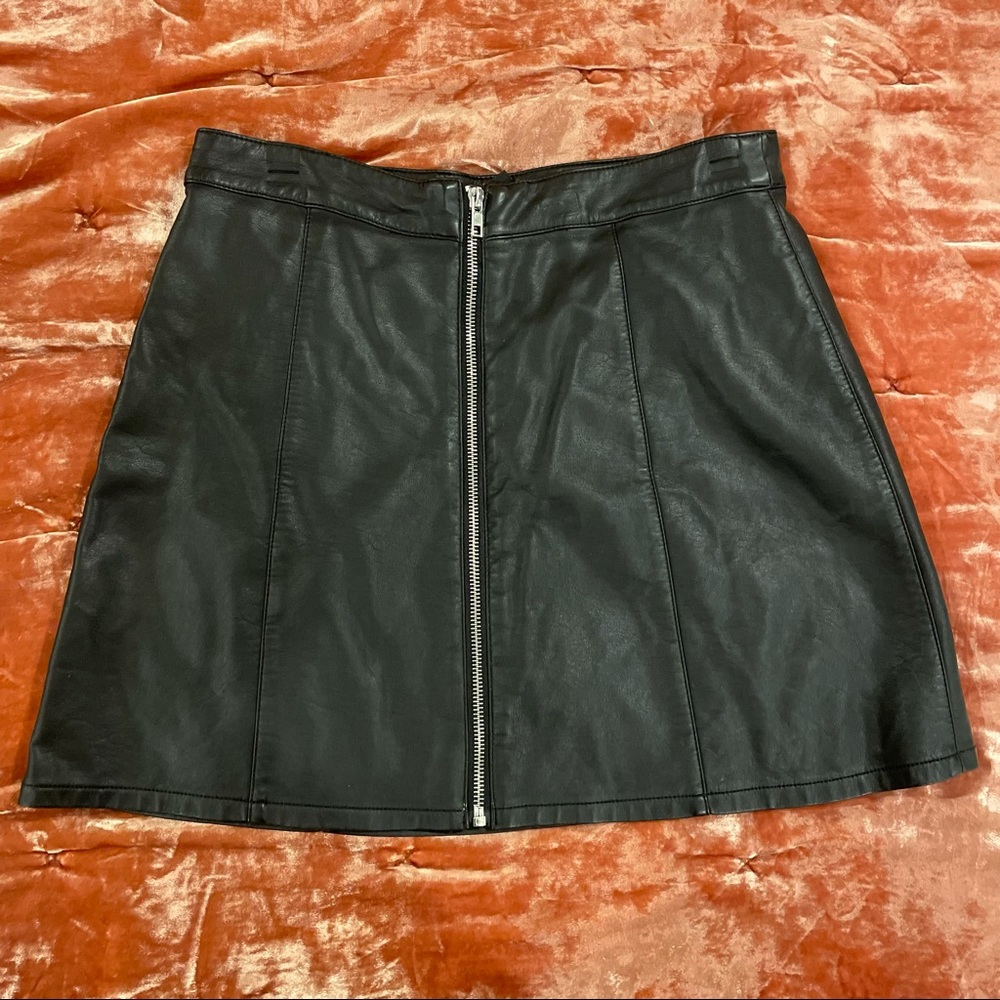 Faux leather mini skirt
